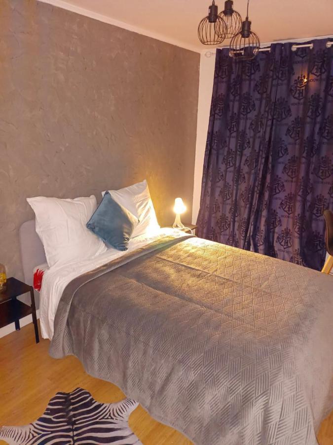 Appartement Chambre Moon Ray proche Paris à Stains Extérieur photo